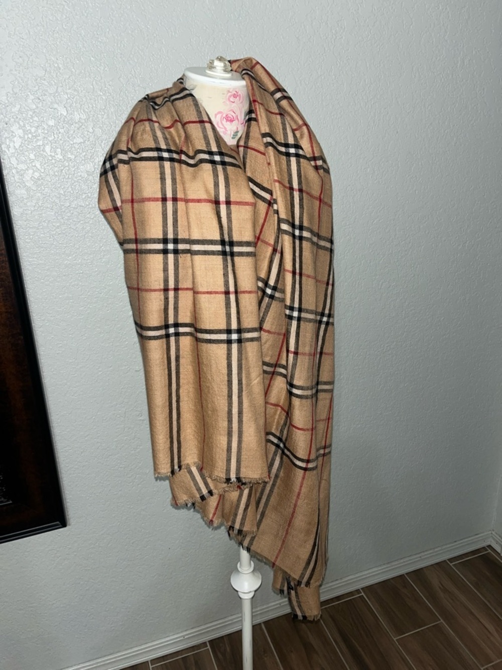 100% Cashmere Made in India Beige Plaid Lightweight Wrap Outstanding - Picture 10 of 10